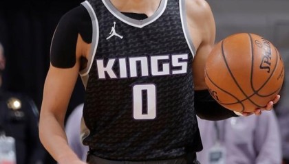 开云下载-助攻失误比超保罗 真实命中率赛小卡！国王挖到宝