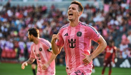 奥莱报：河床300万美元购买阿连德50%所有权遭拒，球员留在迈阿密