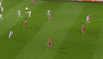 【欧冠】费兰2球 拉菲尼亚2助攻  巴萨4比2客胜