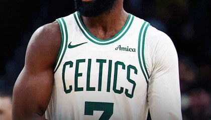 开云体育官网-最强一年！赛季末越打越好，布朗最佳一阵稳了？