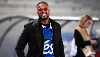 开云体育下载-埃弗拉：若帕尔默想复刻特维斯转投曼城带来的冲击，欢迎他来曼联