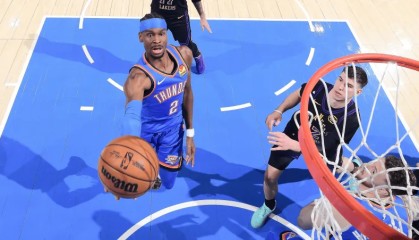 开云体育网址-压制！湖人6天内主客场均惨败给雷霆，两场合计输了79分