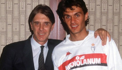 开云体育官网-米兰老照片引发球迷回忆热潮|AC米兰|保罗-马尔蒂尼_新浪体育_新浪新闻