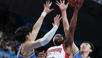 开云体育下载-CBA｜周琦再度伤到眼睛 17日去医院检查