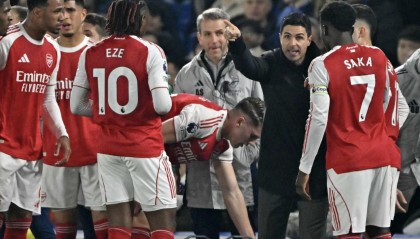 开云下载-电讯报：枪手缺乏创造力并不是追求谨慎，更多是对手战术所迫