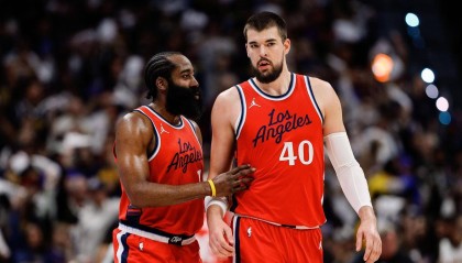 开云体育官网-快船要憋大招？送走哈登后，开放祖巴茨交易，步行者成头号追求者