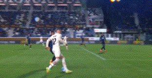 1633295141211099806.gif 1020.gif